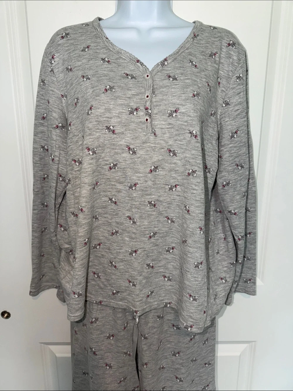 Croft & Barrow Women's Long Sleeve Henley & Pajama Pants Sleep Set